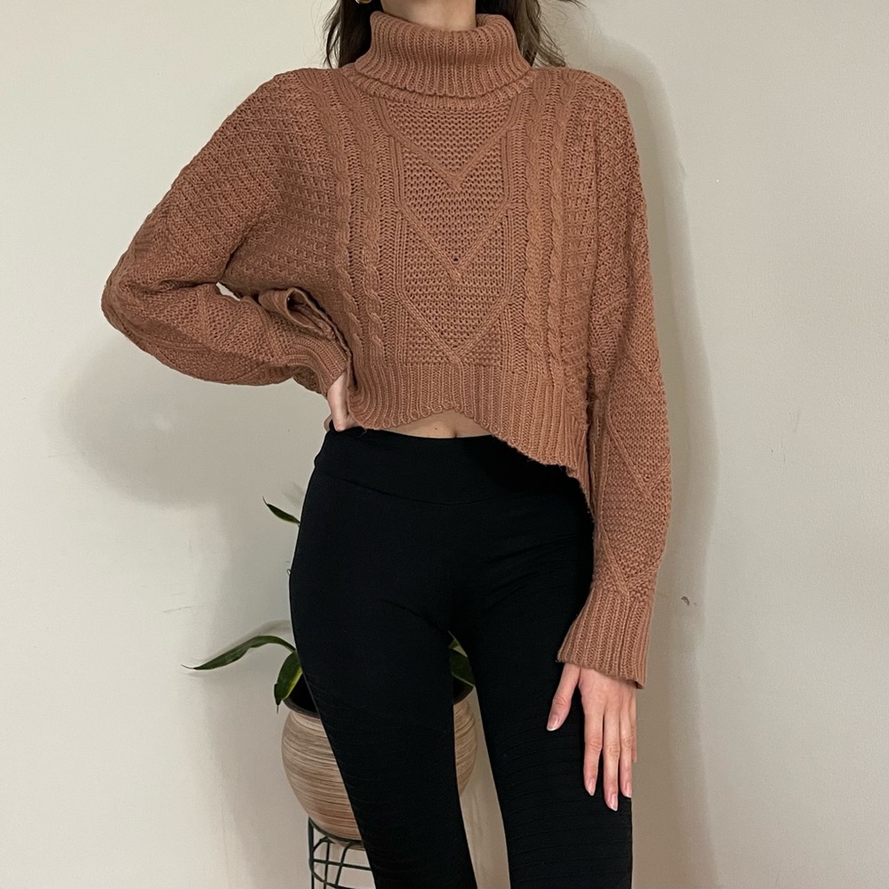 SHEIN brown roll-neck knit cropped chunky sweater, size Small